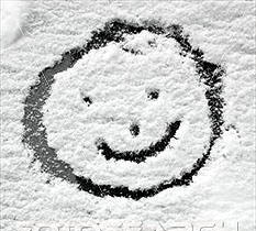 smiley-face-snow_~42-19627532.jpg